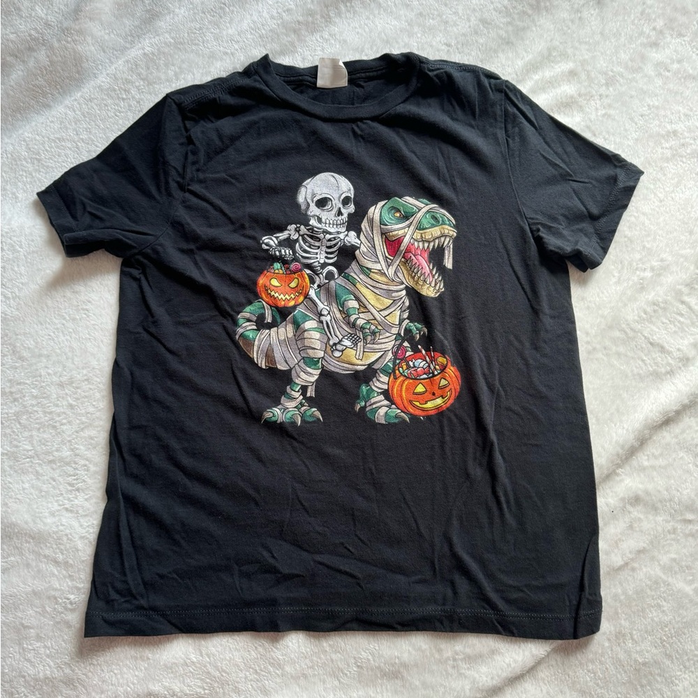 Youth K10 tee shirt for kids size M color black with dinosaur designs